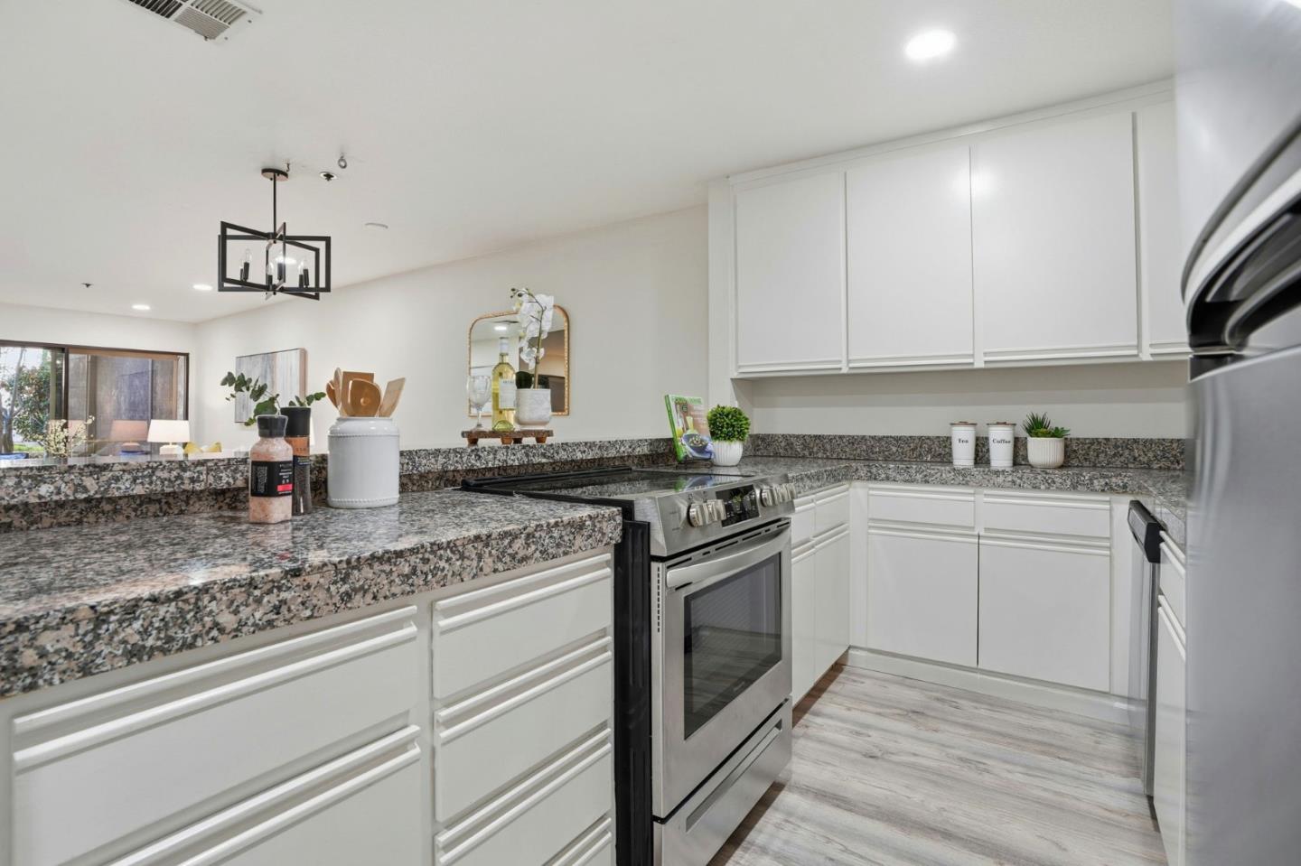 153 California Ave #F107 PALO ALTO, CA 94306