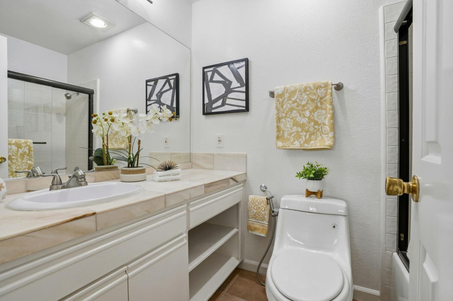 153 California Ave #F107 PALO ALTO, CA 94306