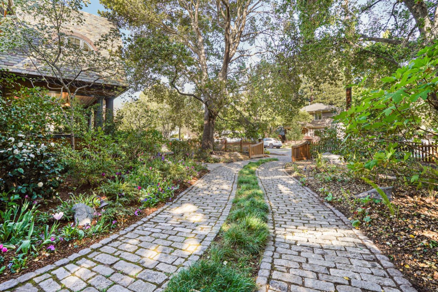 535 Kingsley Ave PALO ALTO, CA 94301