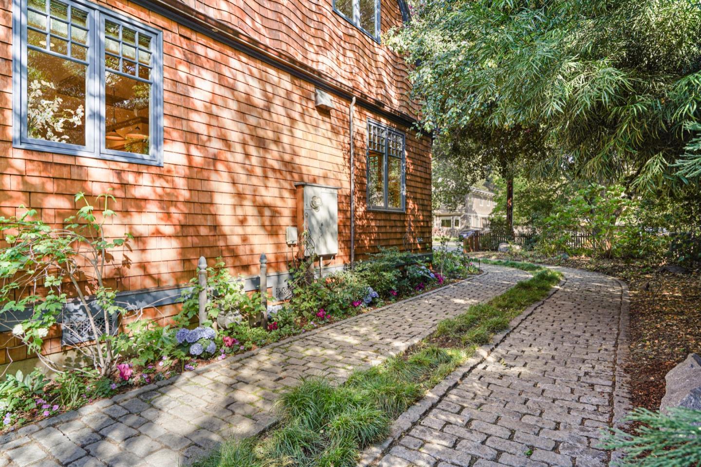 535 Kingsley Ave PALO ALTO, CA 94301