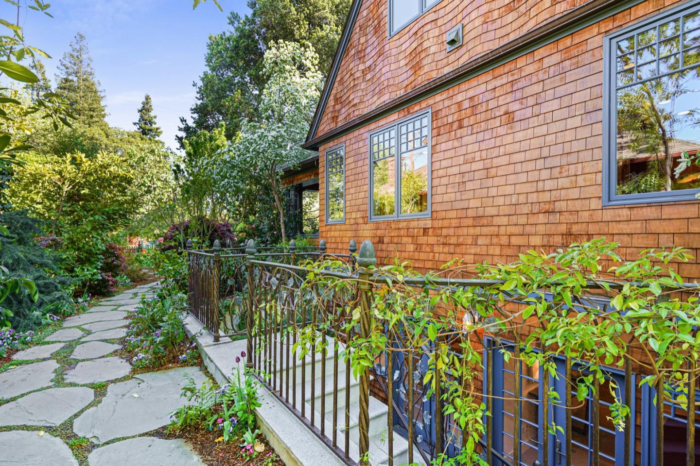 535 Kingsley Ave PALO ALTO, CA 94301