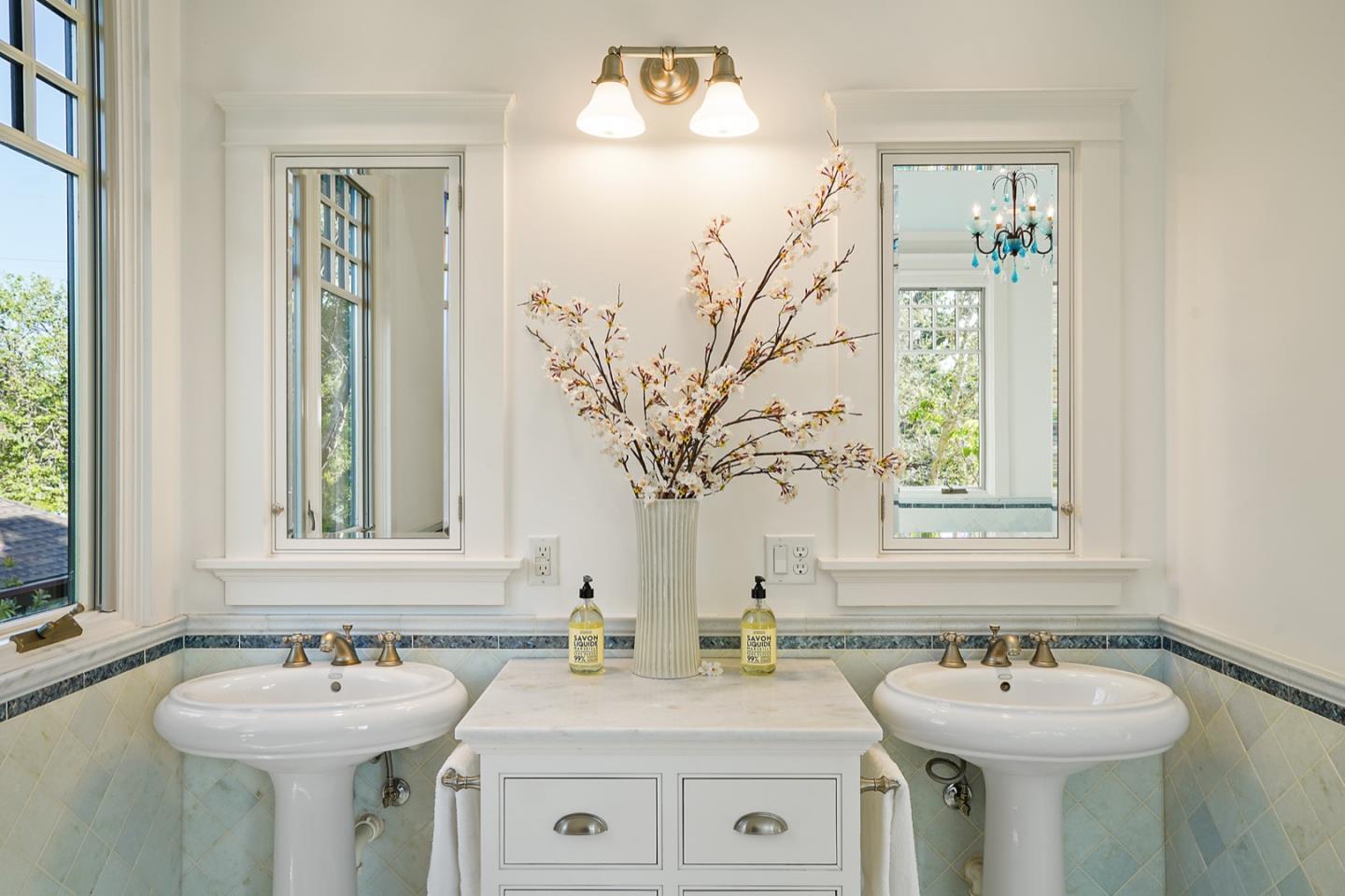 535 Kingsley Ave PALO ALTO, CA 94301