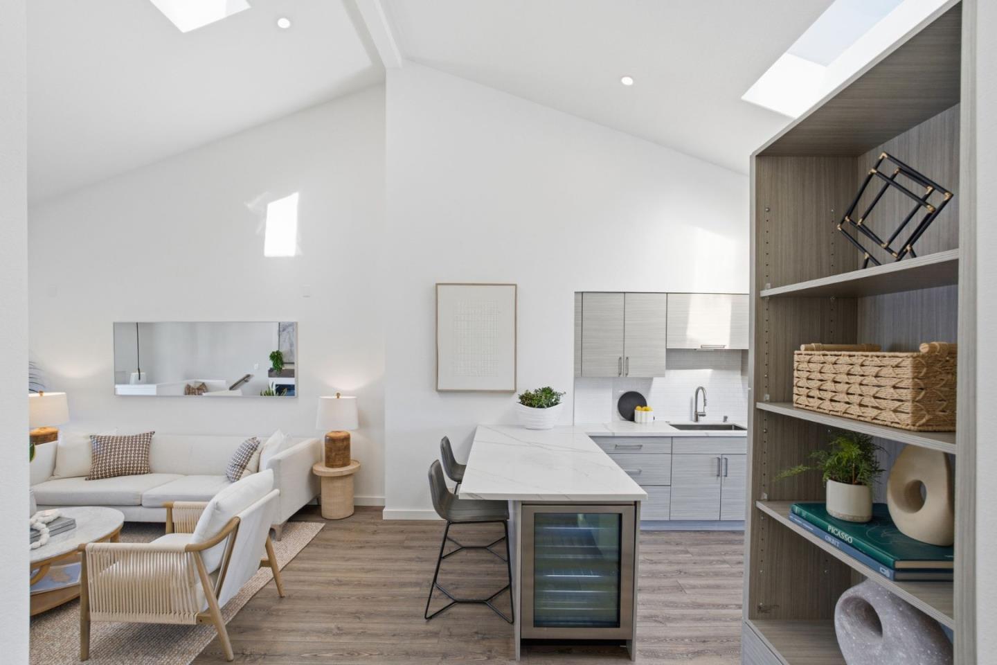 685 High St #5A PALO ALTO, CA 94301