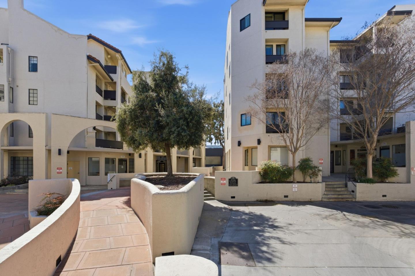 685 High St #5A PALO ALTO, CA 94301