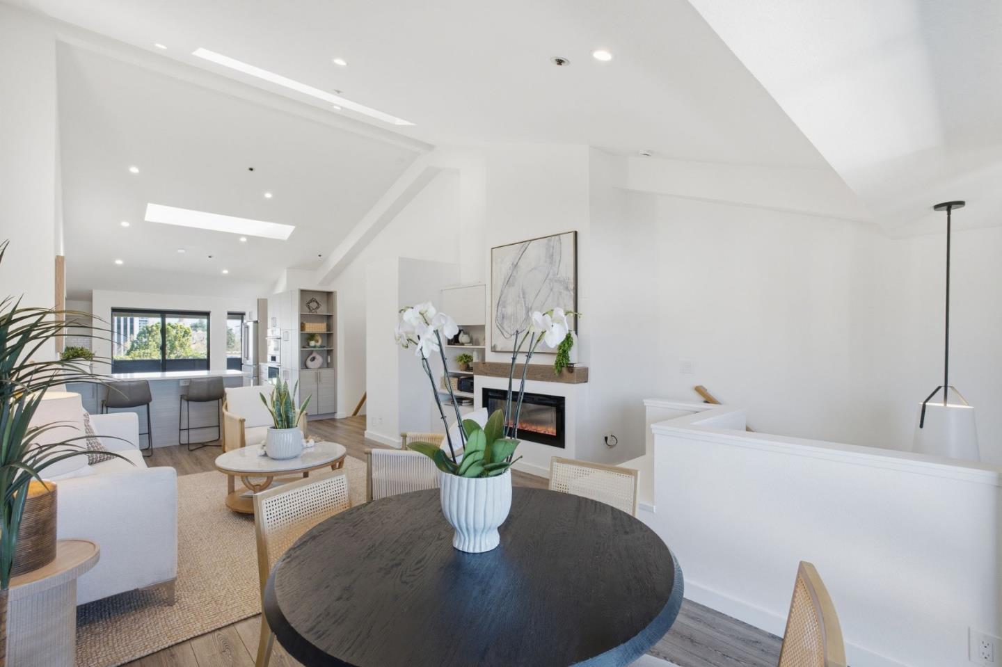 685 High St #5A PALO ALTO, CA 94301