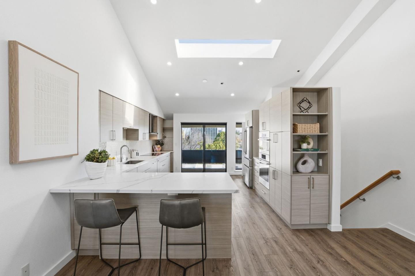 685 High St #5A PALO ALTO, CA 94301