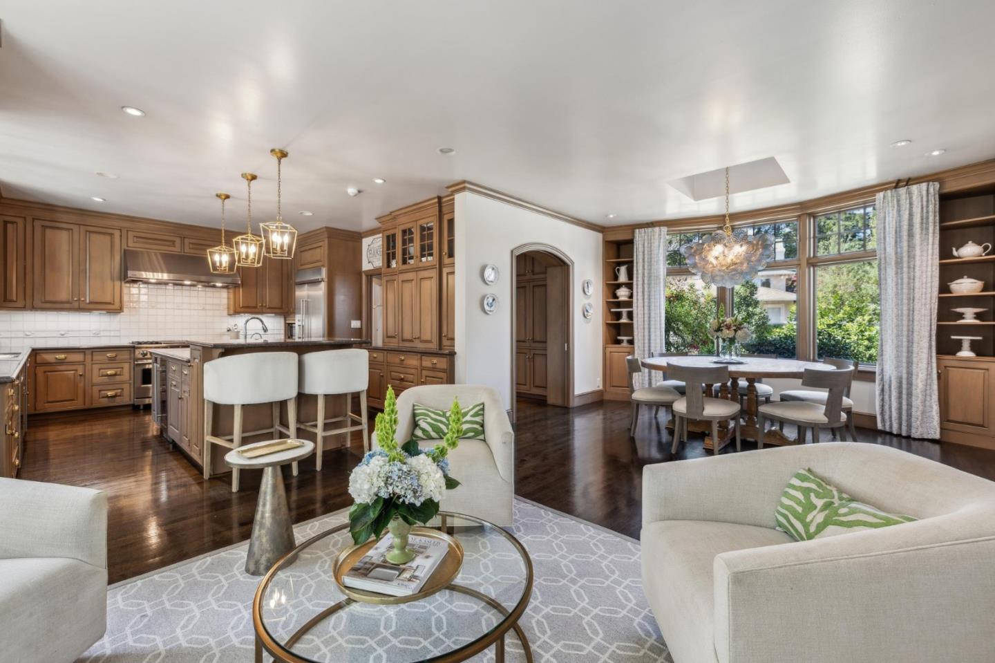 1585 Edgewood Dr PALO ALTO, CA 94303