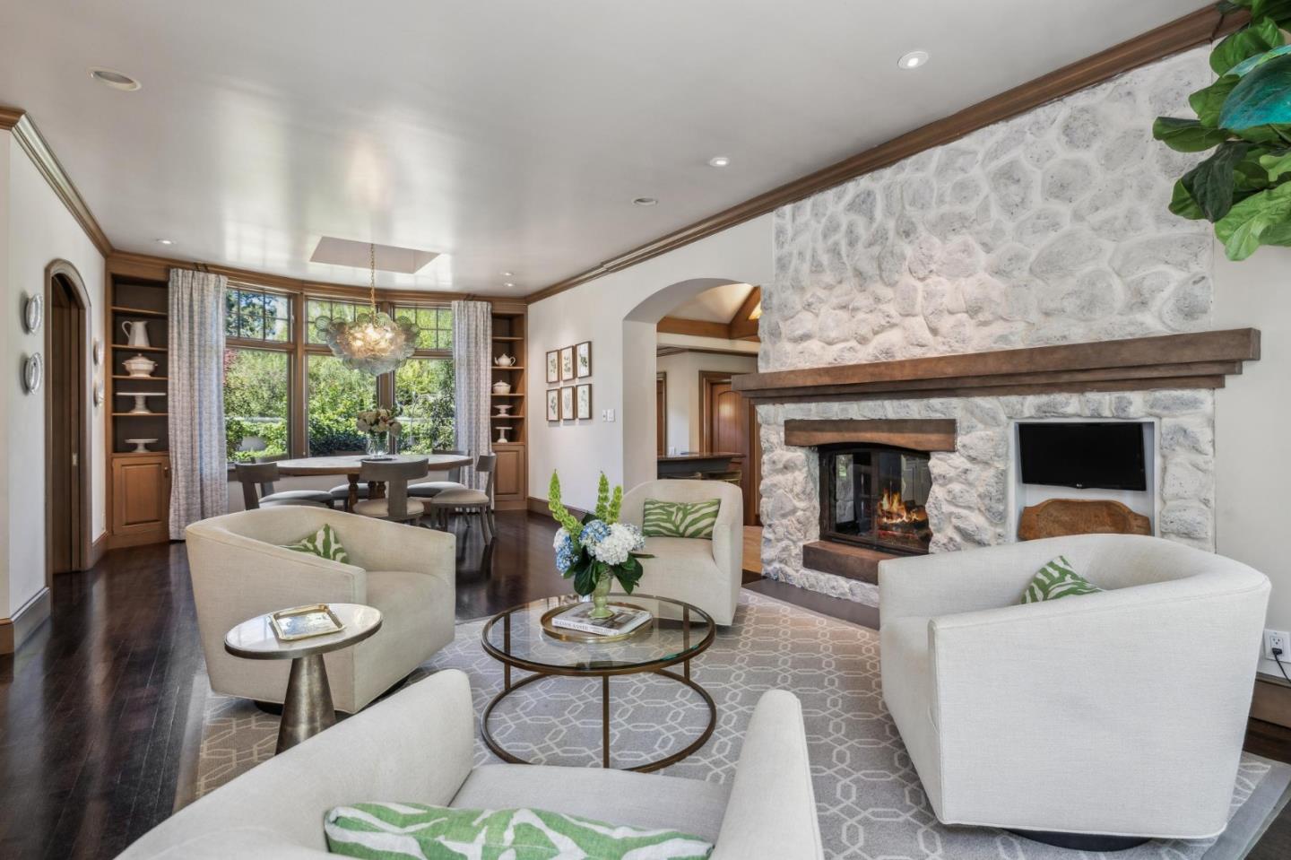 1585 Edgewood Dr PALO ALTO, CA 94303