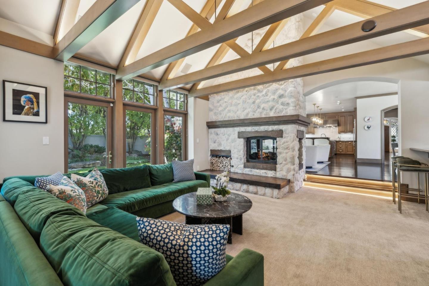 1585 Edgewood Dr PALO ALTO, CA 94303