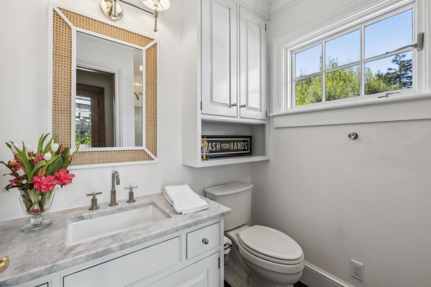 1585 Edgewood Dr PALO ALTO, CA 94303