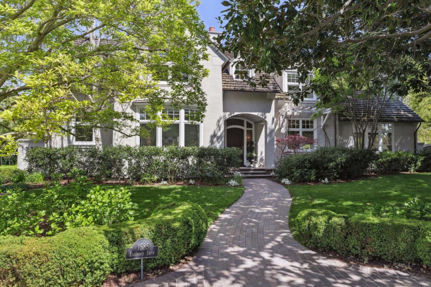 1585 Edgewood Dr PALO ALTO, CA 94303