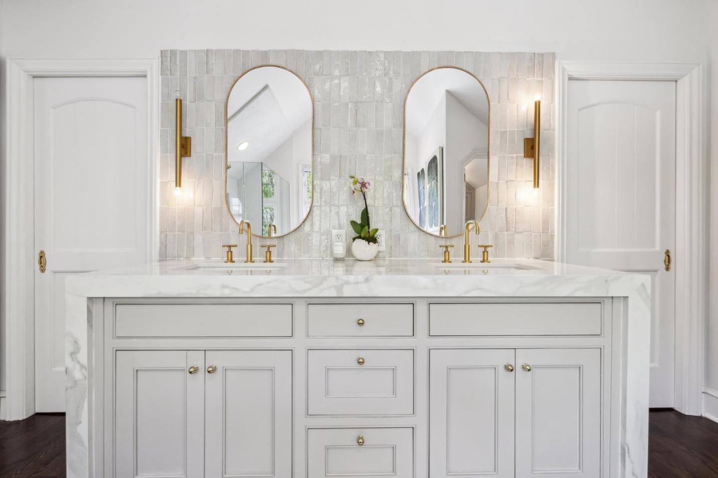 1585 Edgewood Dr PALO ALTO, CA 94303