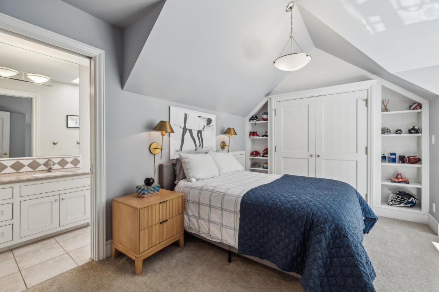 1585 Edgewood Dr PALO ALTO, CA 94303