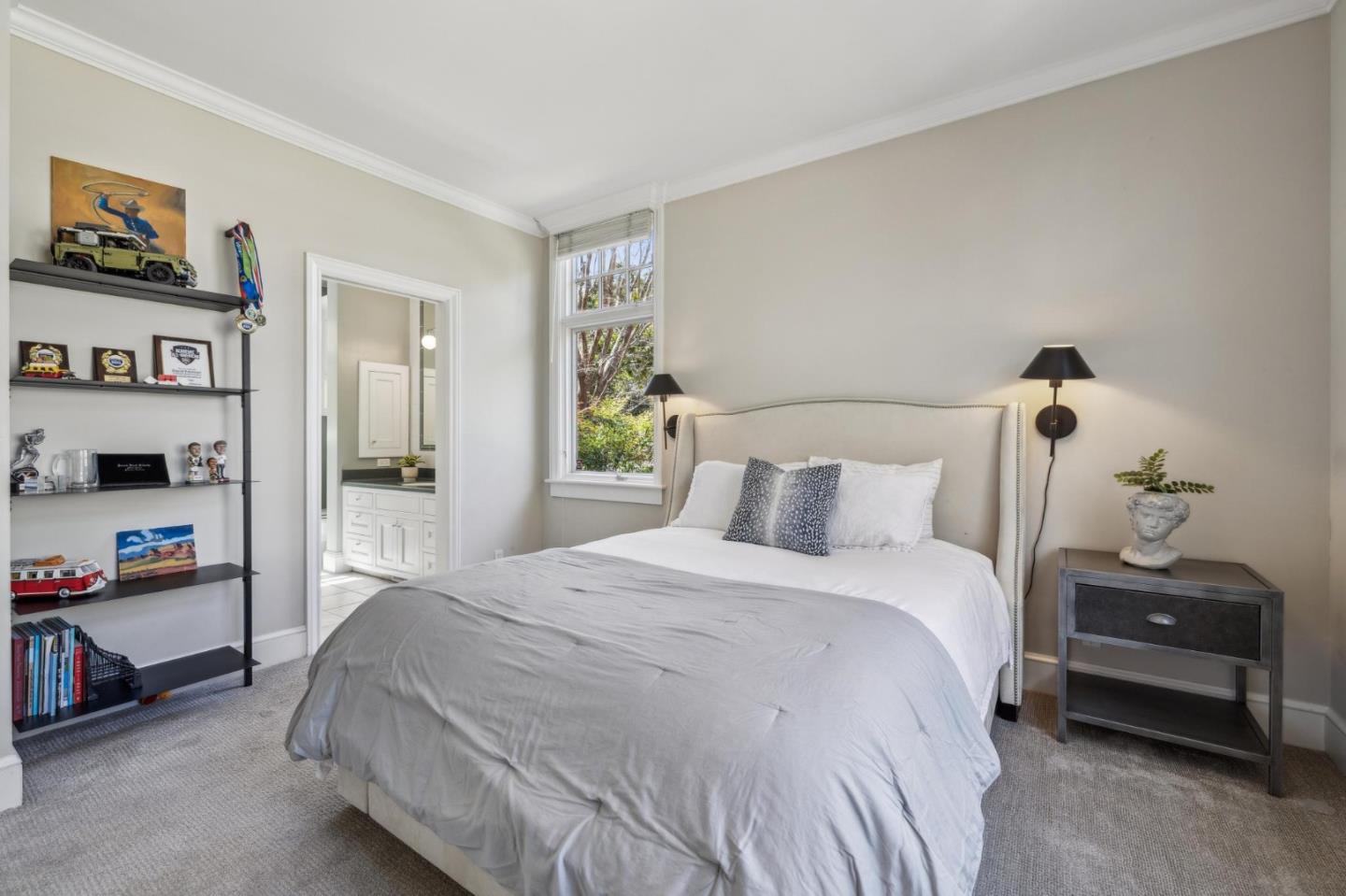 1585 Edgewood Dr PALO ALTO, CA 94303