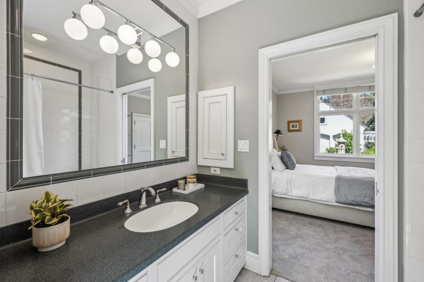 1585 Edgewood Dr PALO ALTO, CA 94303