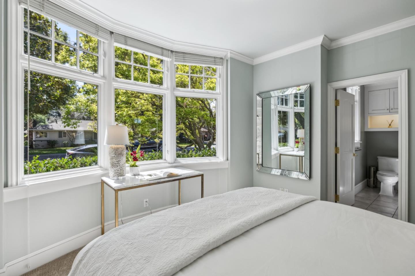 1585 Edgewood Dr PALO ALTO, CA 94303