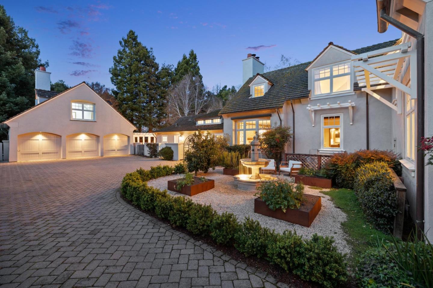 1585 Edgewood Dr PALO ALTO, CA 94303