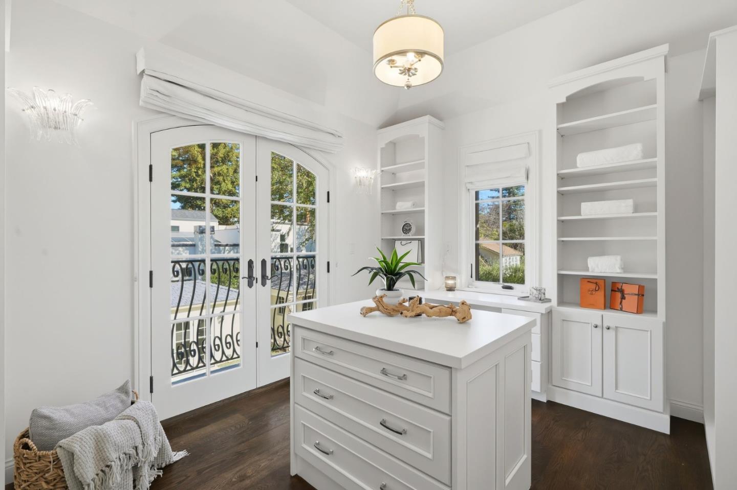 1501 Bryant St Palo Alto, CA 94301