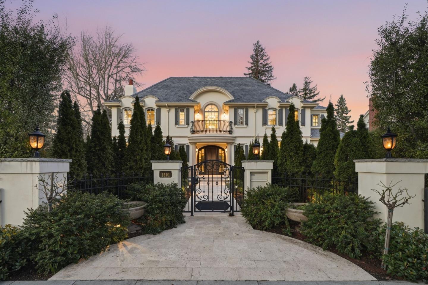 1501 Bryant St Palo Alto, CA 94301