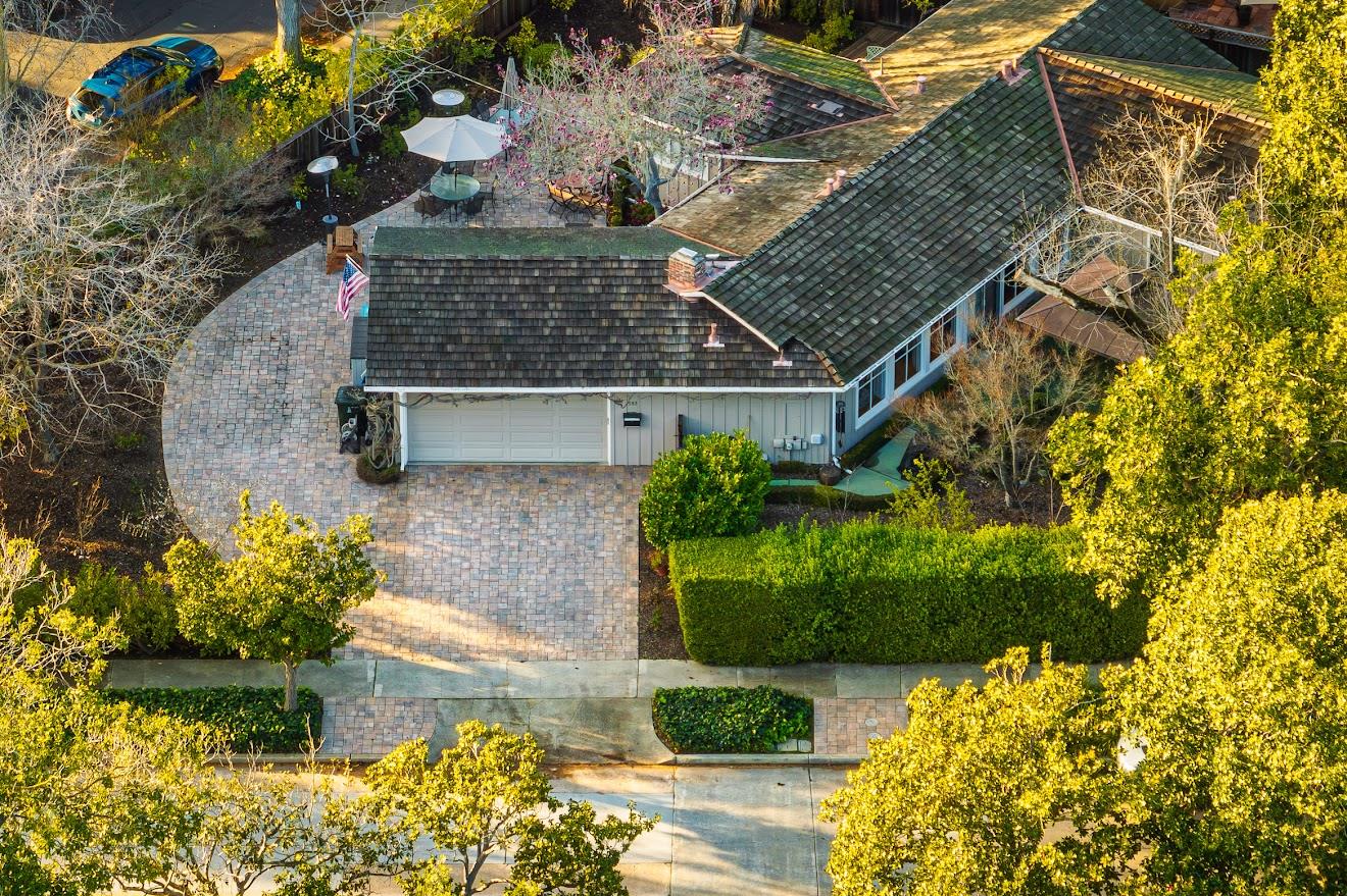 115 Southwood Dr Palo Alto, CA 94301