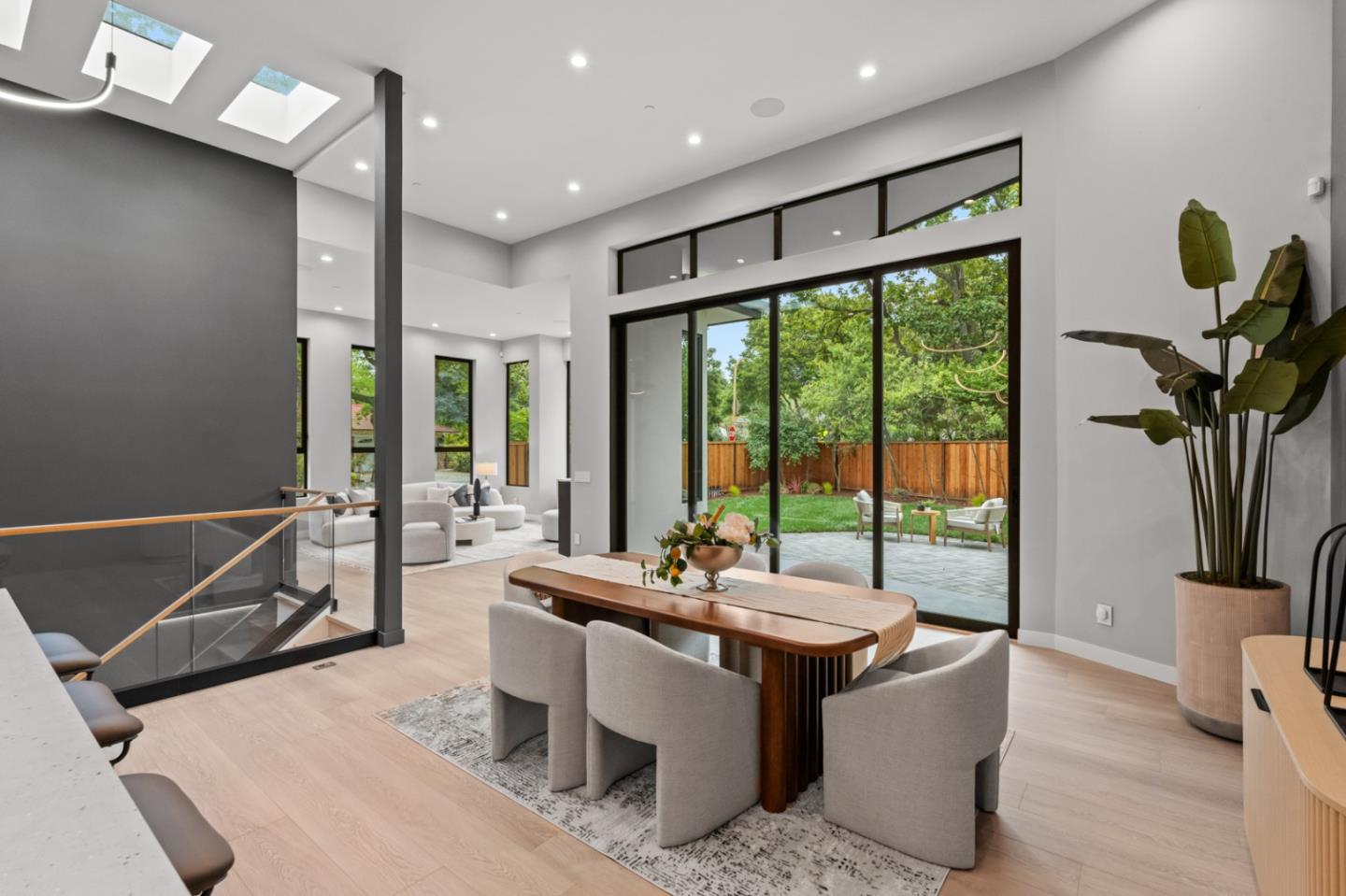 90 Cres Dr PALO ALTO, CA 94301