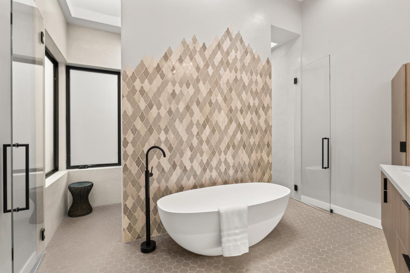 90 Cres Dr PALO ALTO, CA 94301