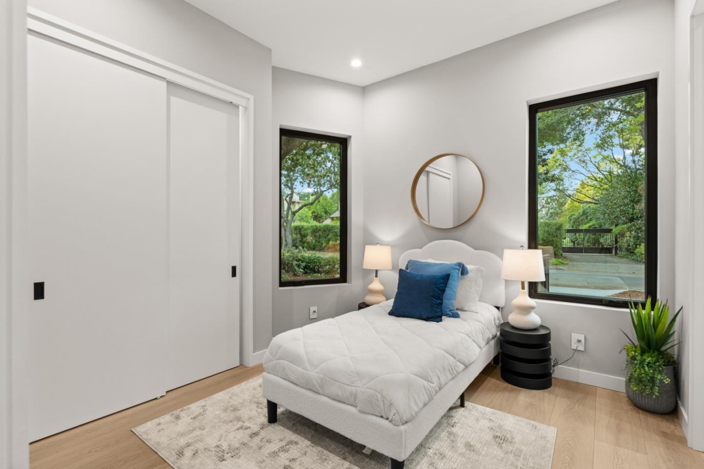 90 Cres Dr PALO ALTO, CA 94301