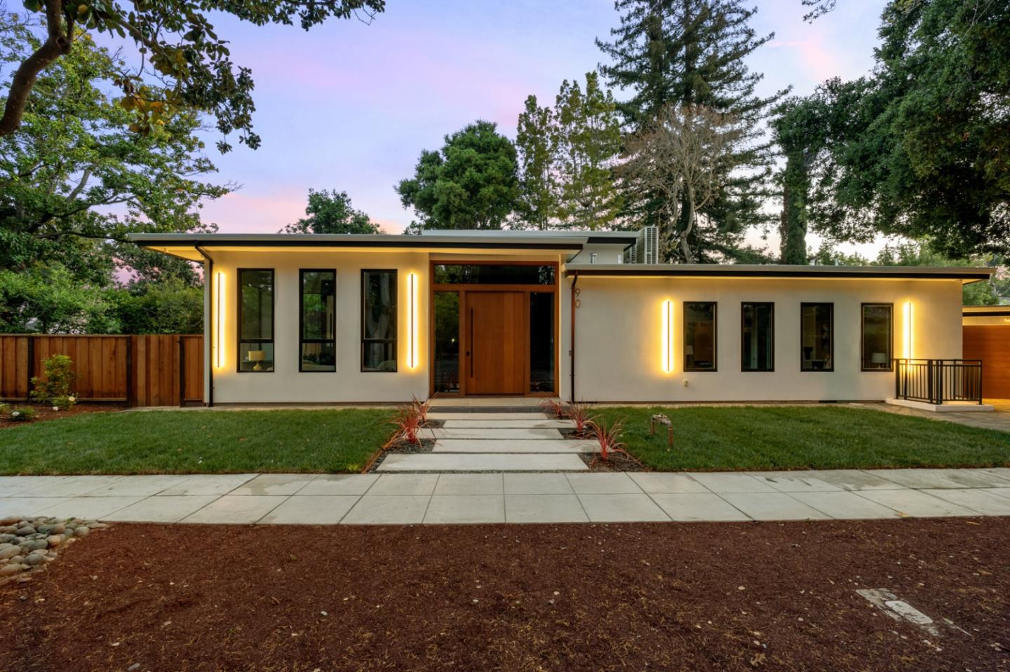 90 Cres Dr PALO ALTO, CA 94301