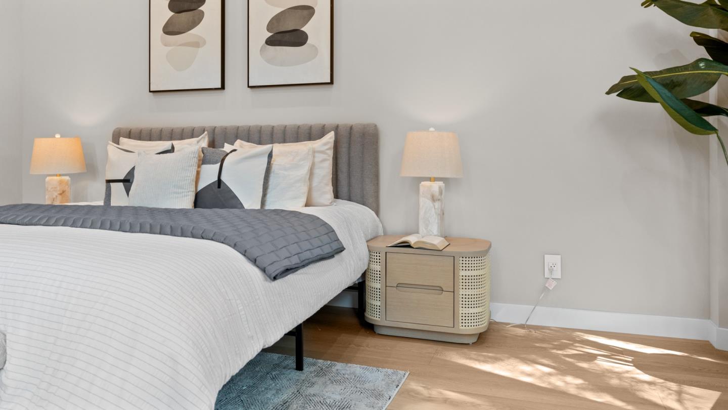 90 Cres Dr PALO ALTO, CA 94301