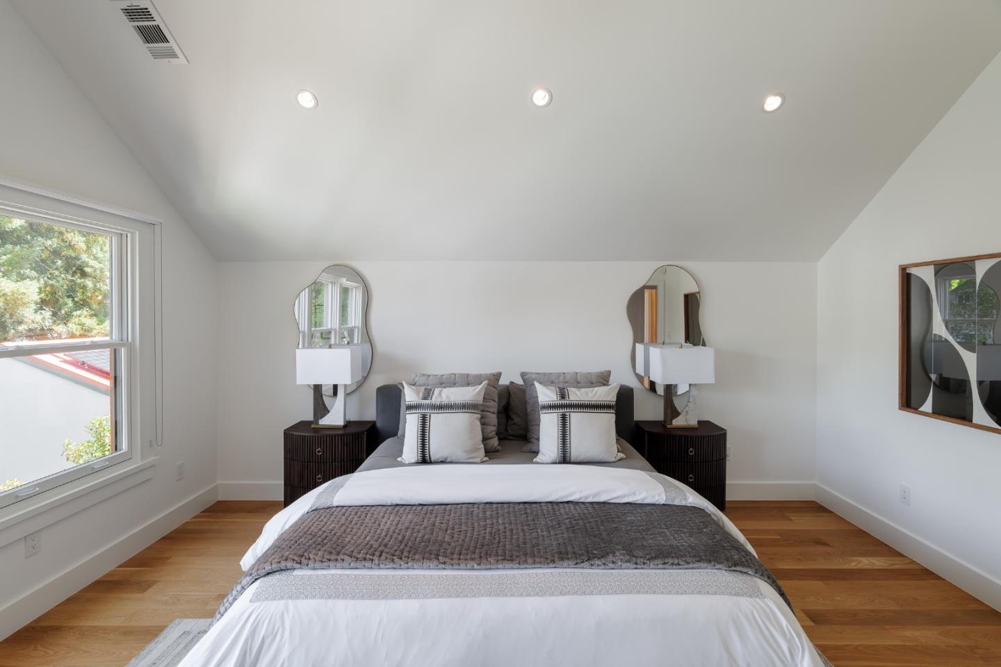 1119 Hopkins Ave PALO ALTO, CA 94301