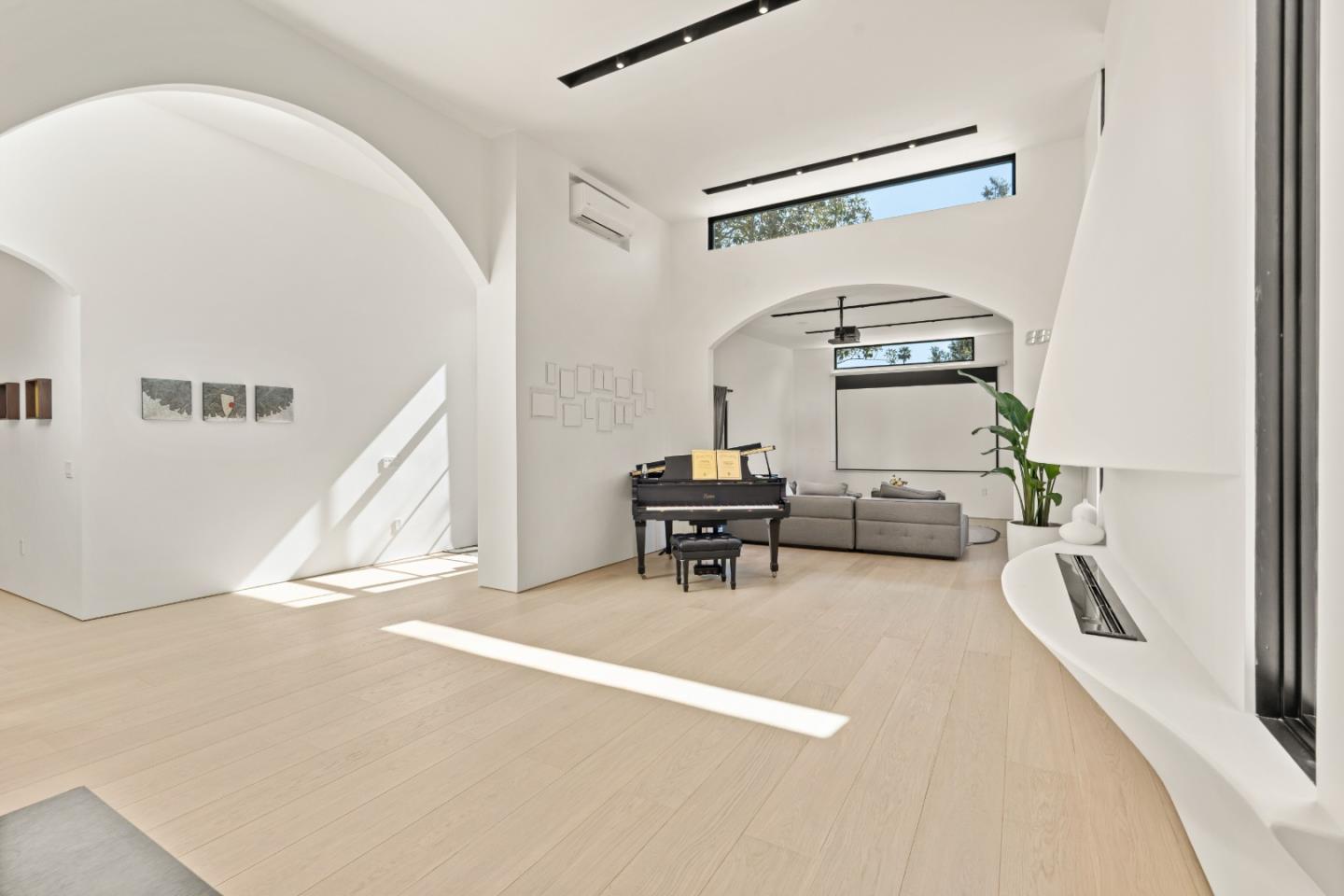 947 Colonial Ln PALO ALTO, CA 94303