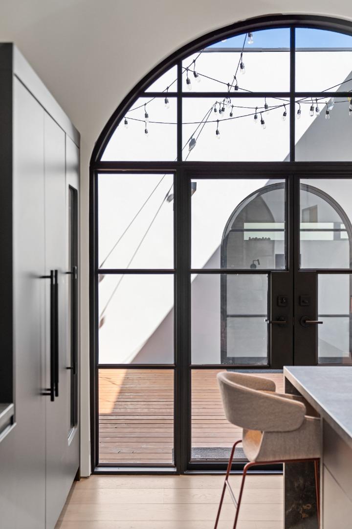 947 Colonial Ln PALO ALTO, CA 94303