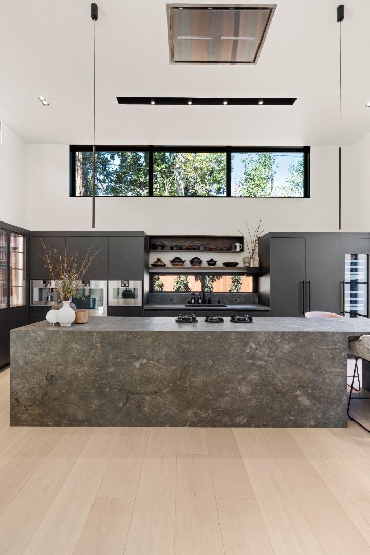 947 Colonial Ln PALO ALTO, CA 94303