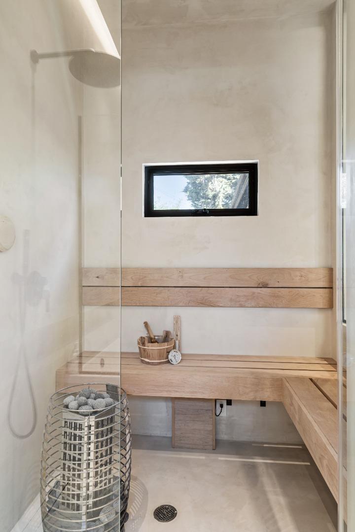 947 Colonial Ln PALO ALTO, CA 94303