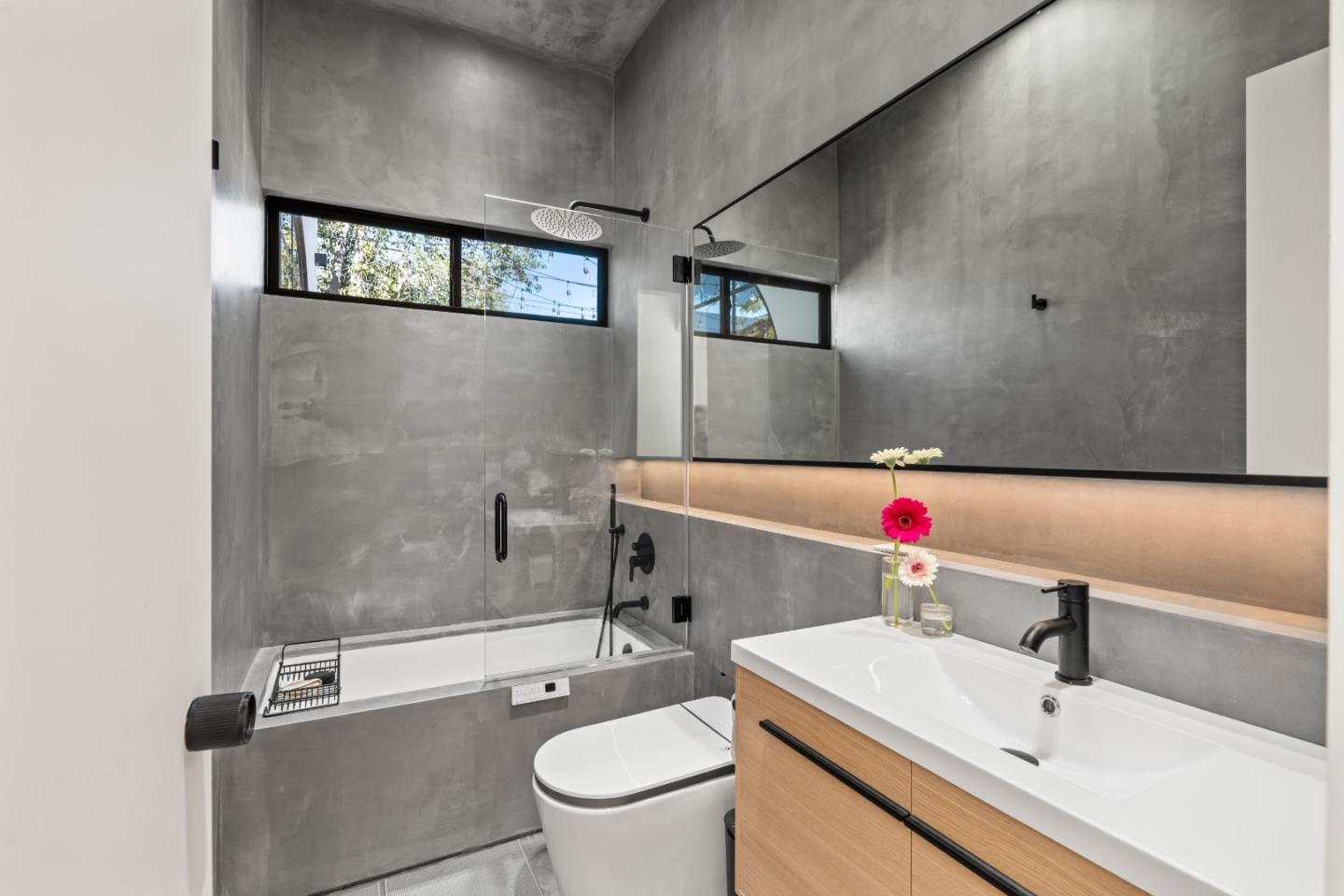 947 Colonial Ln PALO ALTO, CA 94303