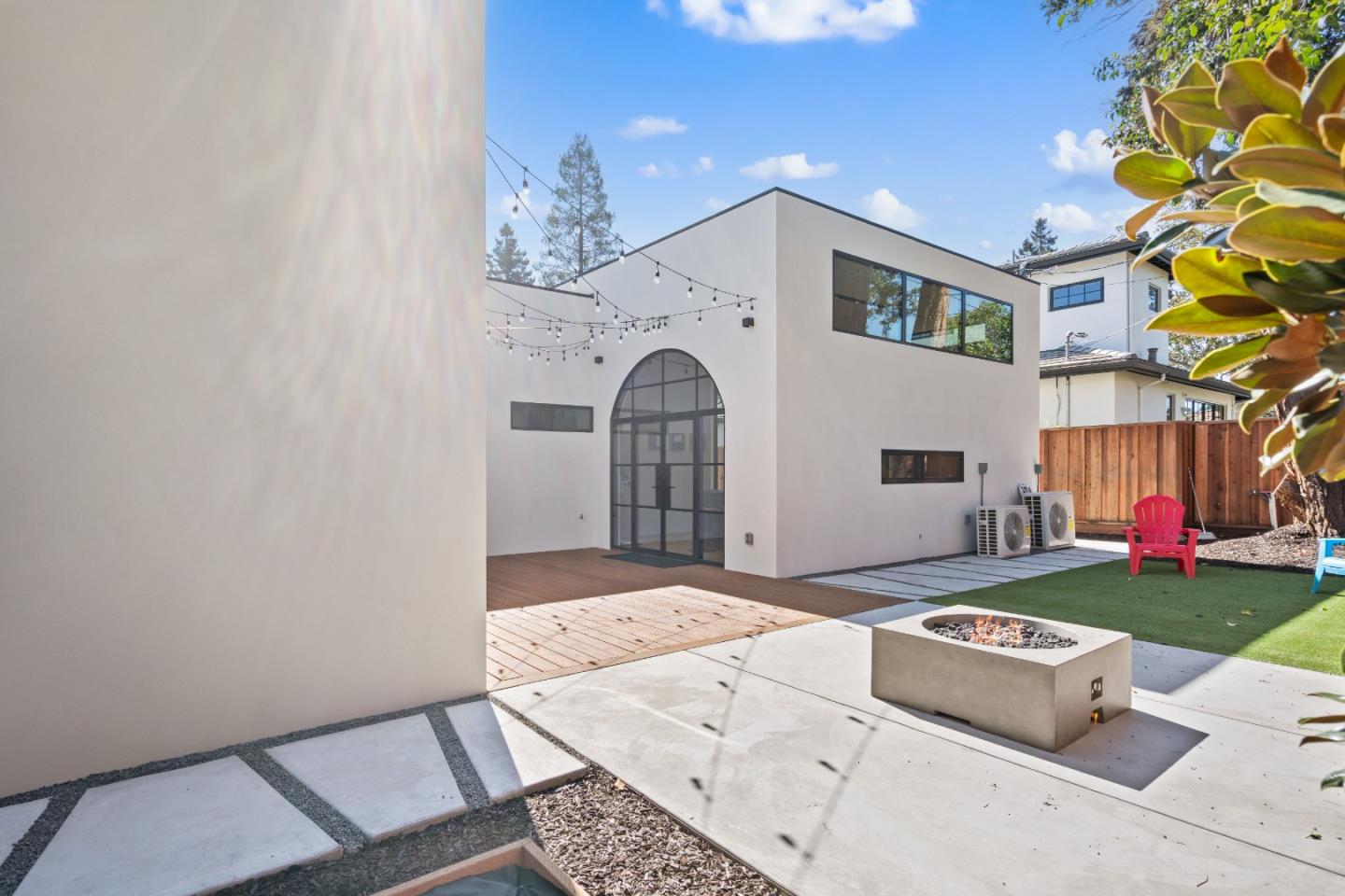 947 Colonial Ln PALO ALTO, CA 94303