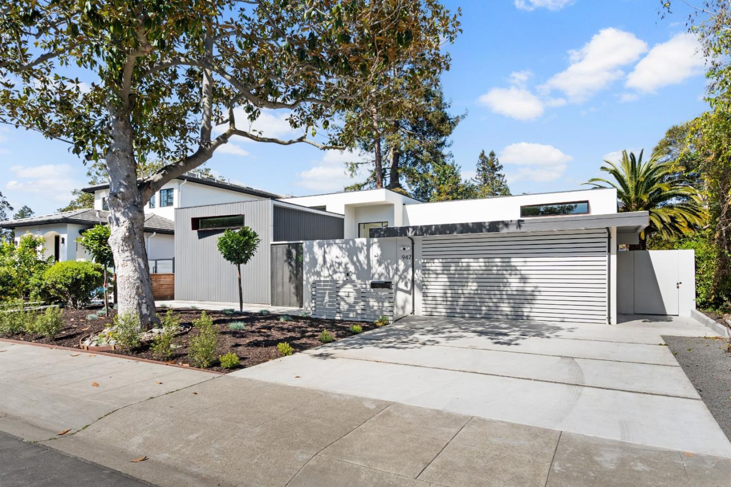 947 Colonial Ln PALO ALTO, CA 94303