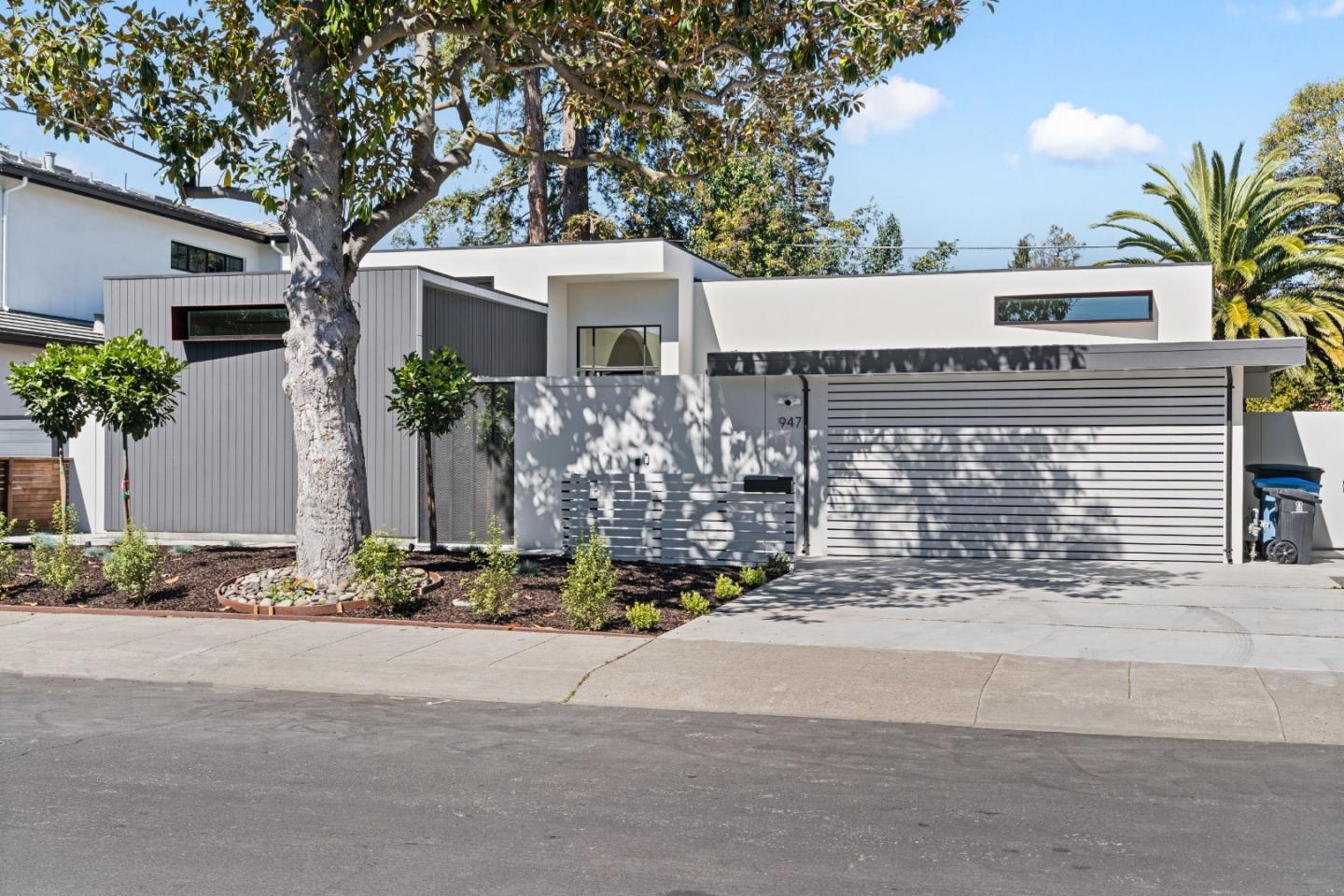 947 Colonial Ln PALO ALTO, CA 94303