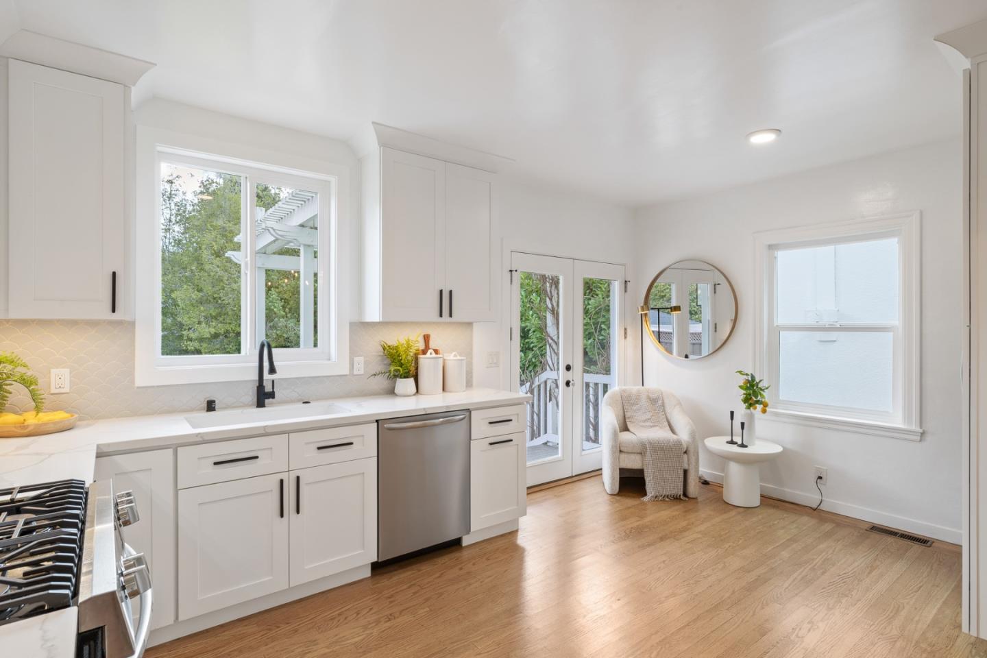 1555 Alma St Palo Alto, CA 94301