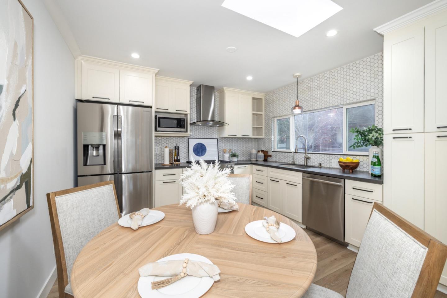 1111 Alma St Palo Alto, CA 94301