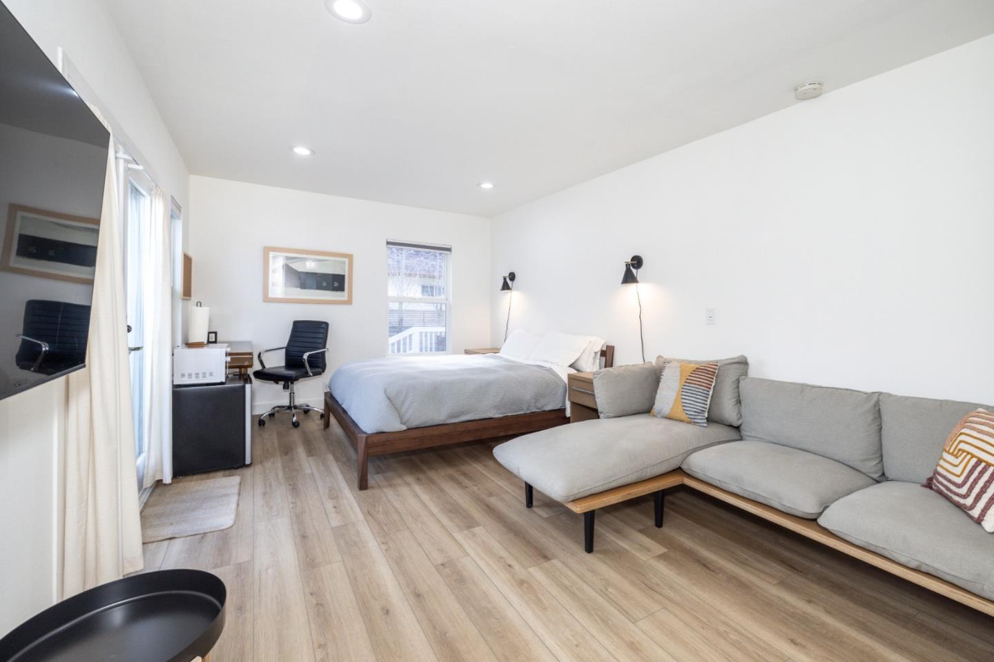 1111 Alma St Palo Alto, CA 94301