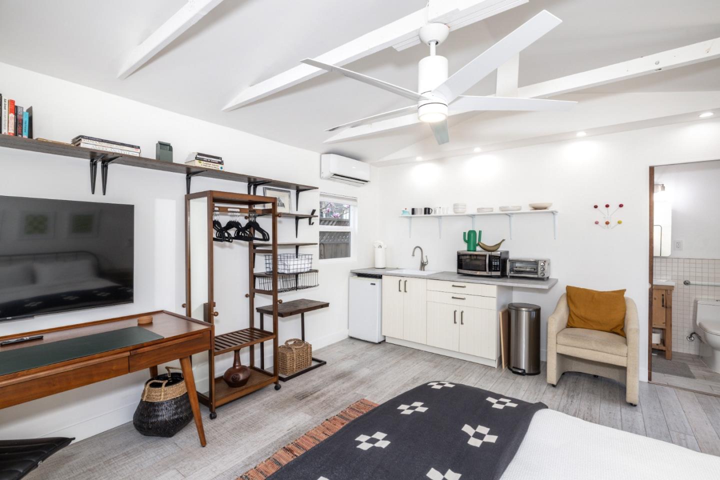 1111 Alma St Palo Alto, CA 94301