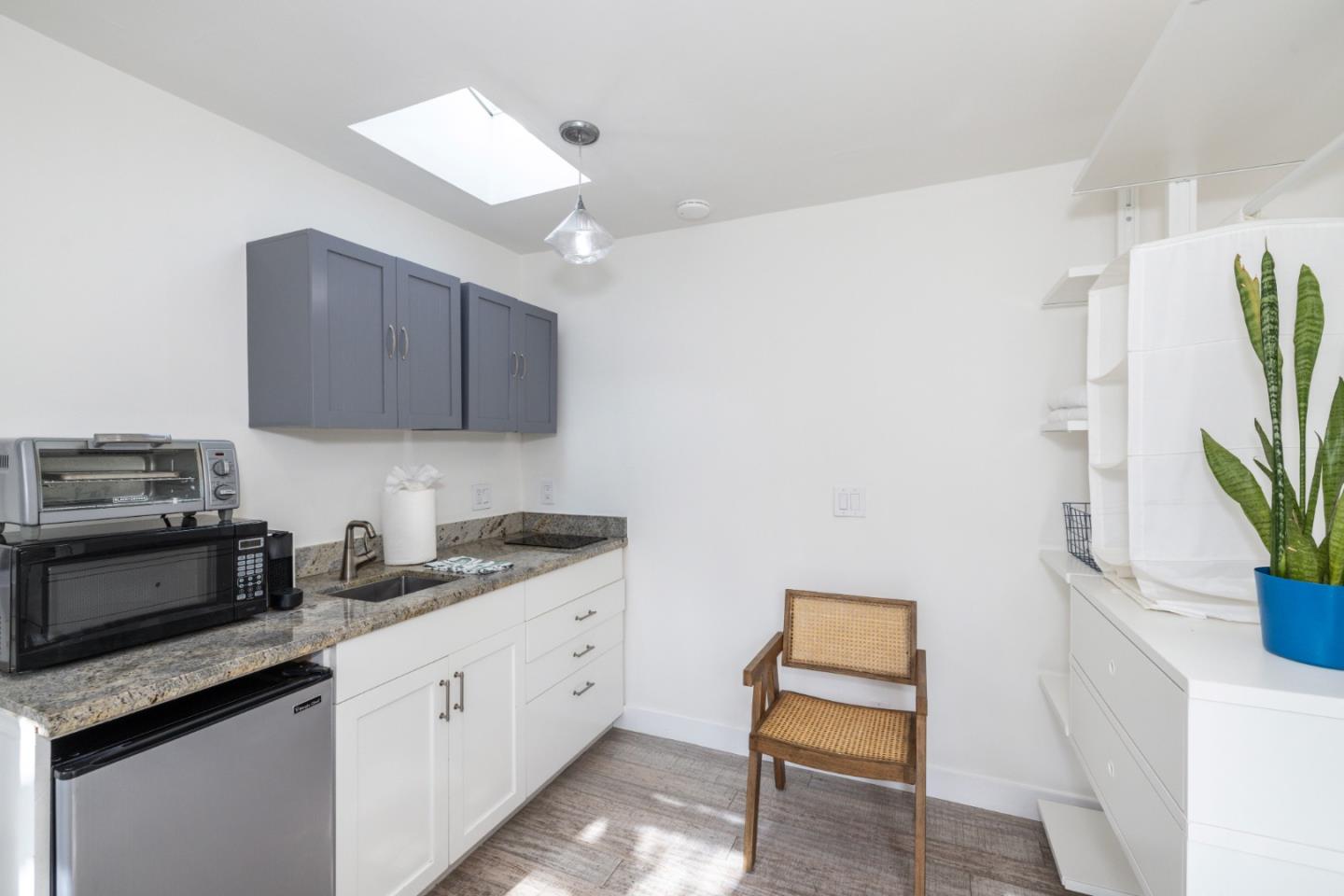 1111 Alma St Palo Alto, CA 94301