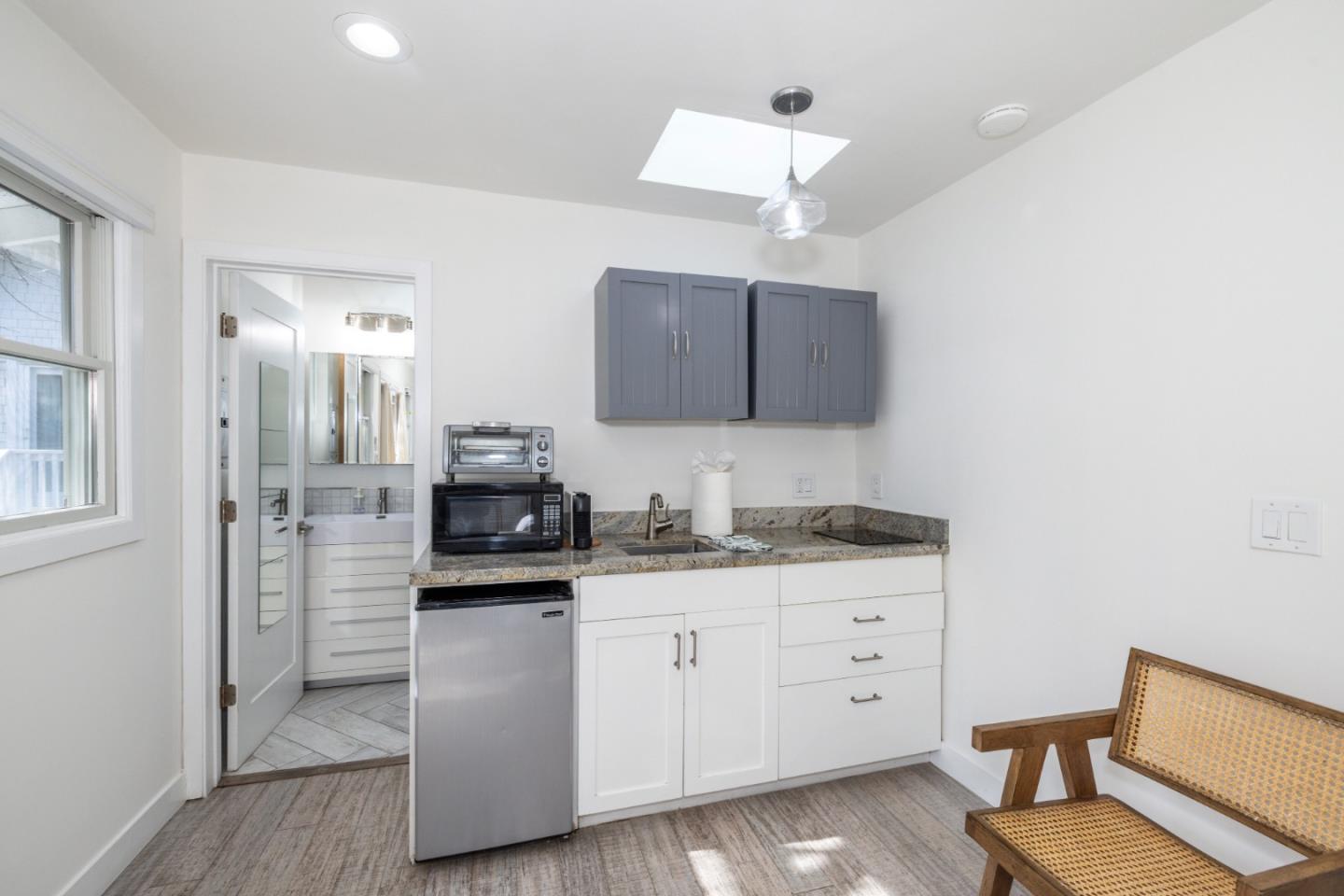 1111 Alma St Palo Alto, CA 94301