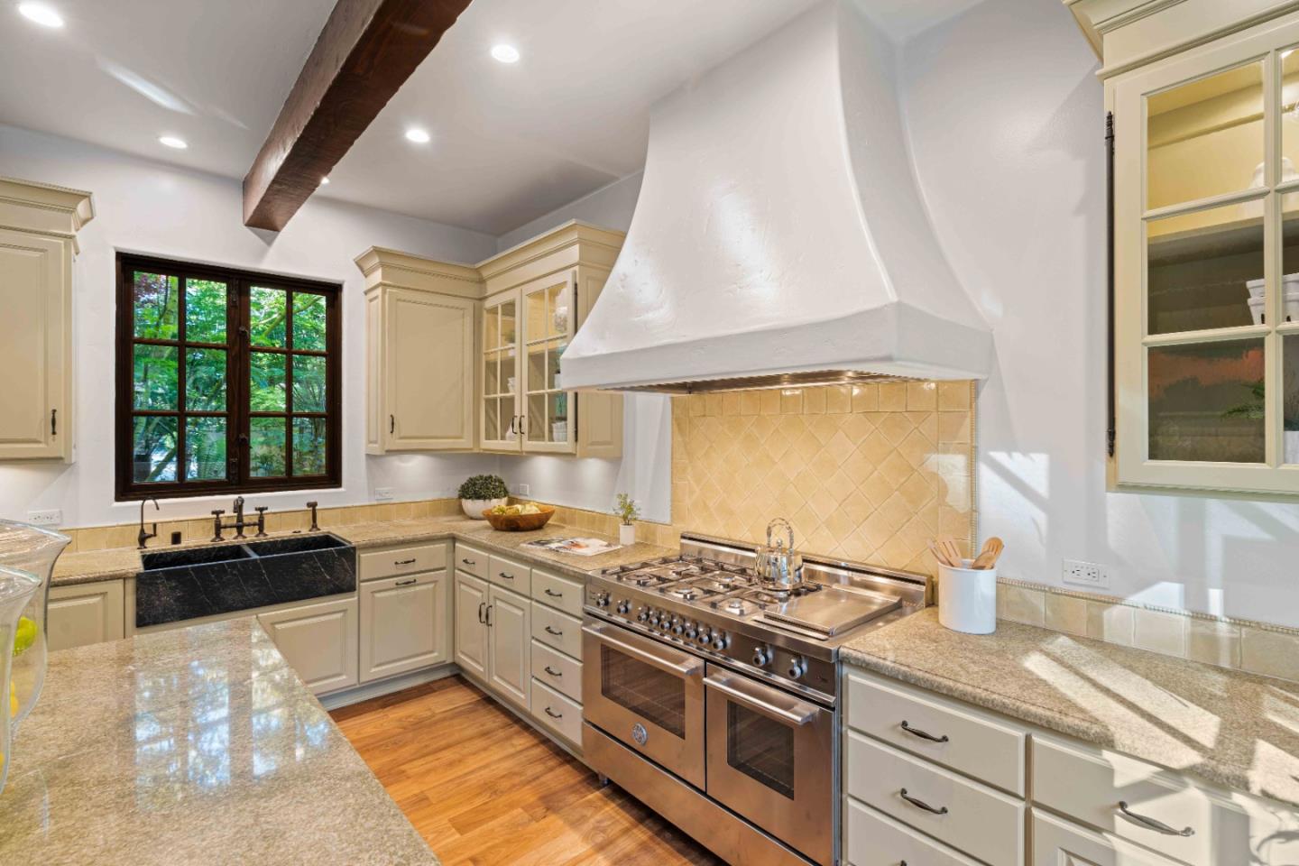 1932 Emerson St PALO ALTO, CA 94301