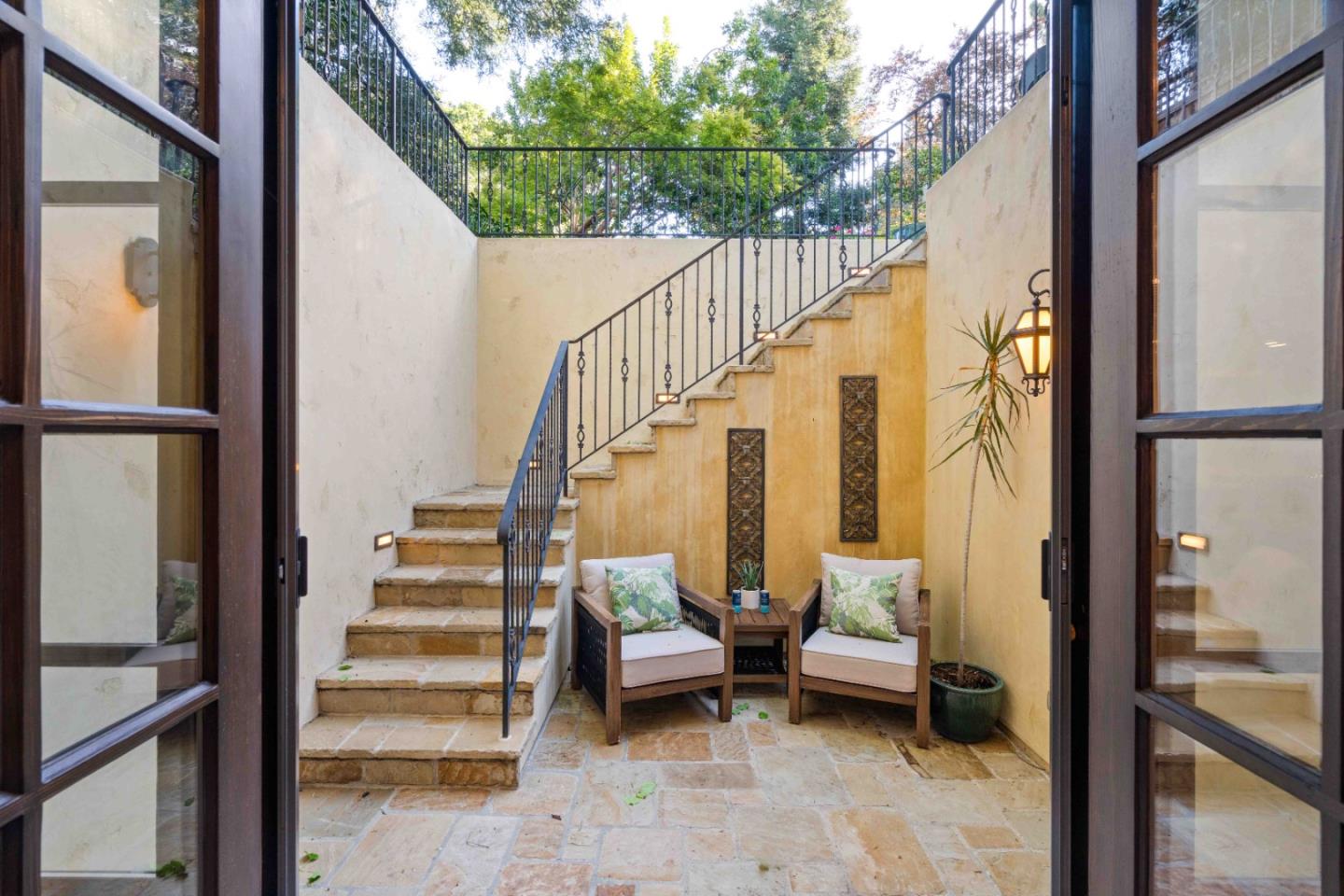 1932 Emerson St PALO ALTO, CA 94301