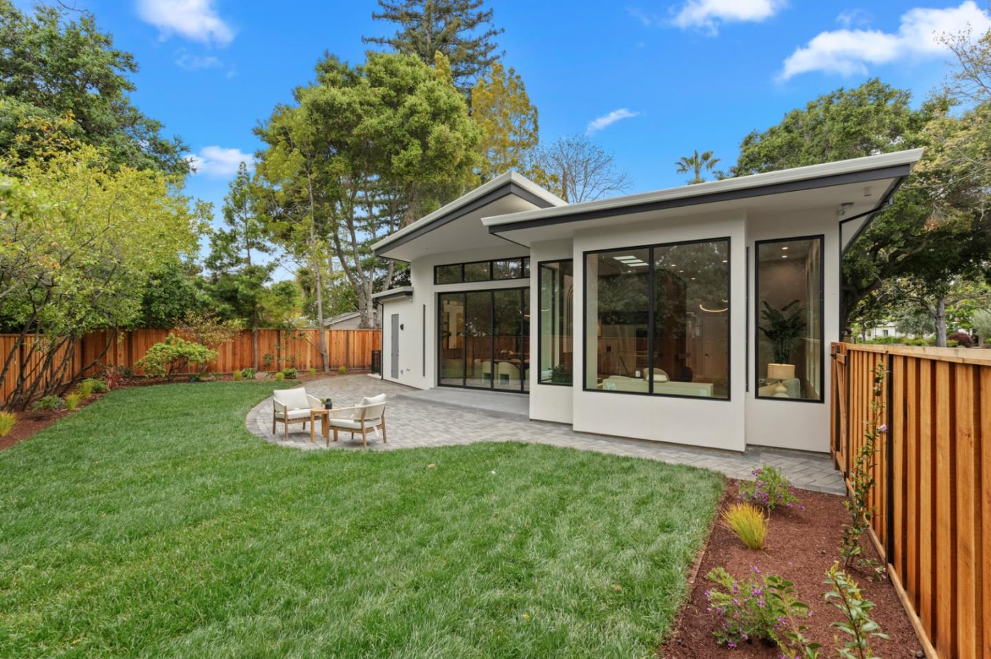 90 Cres Dr PALO ALTO, CA 94301