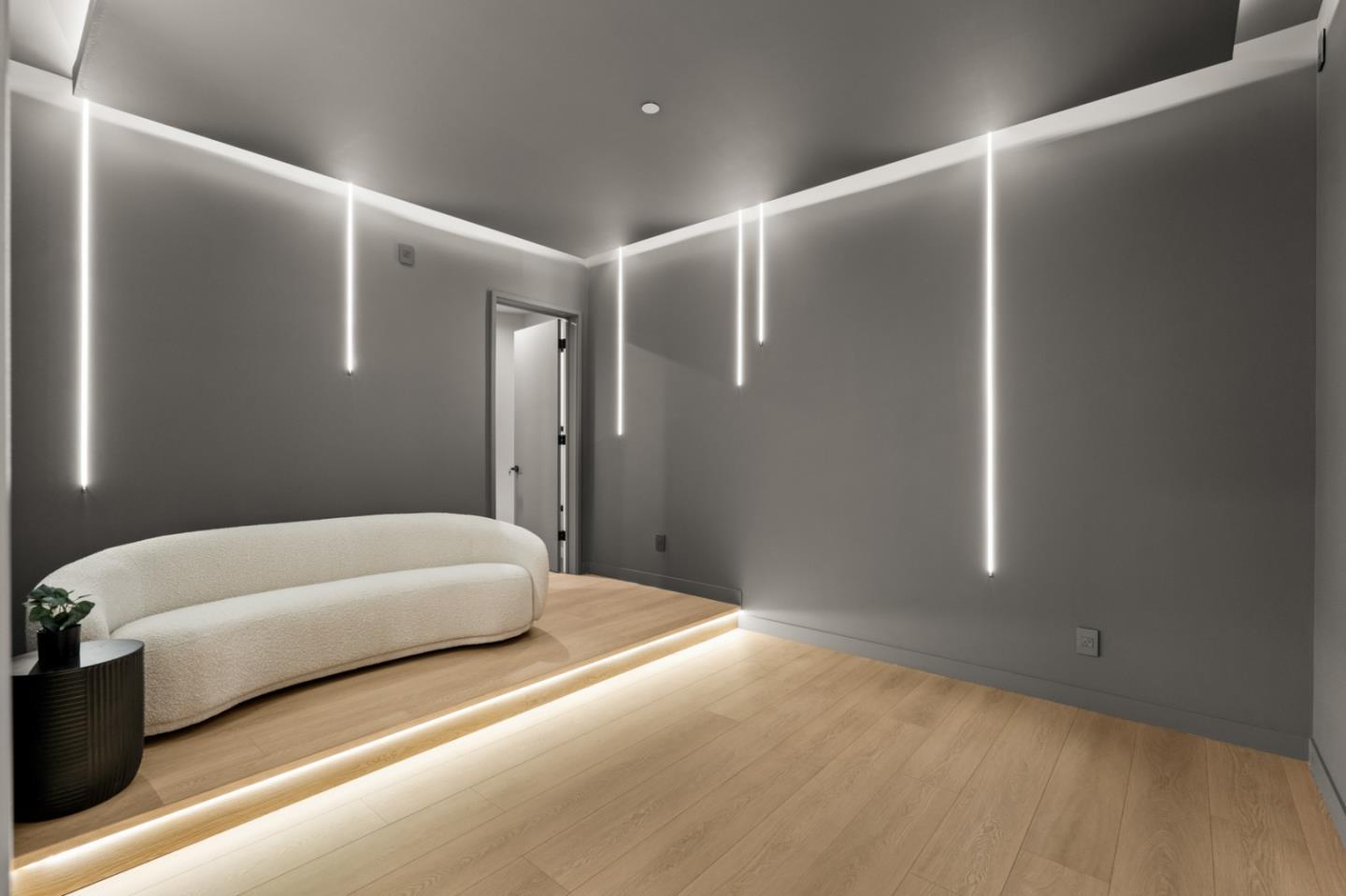 90 Cres Dr PALO ALTO, CA 94301