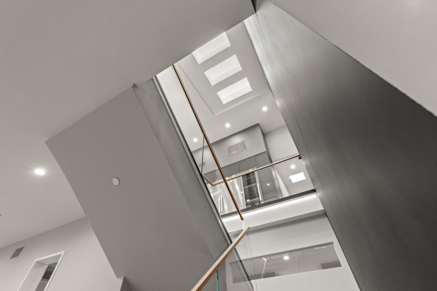 90 Cres Dr PALO ALTO, CA 94301