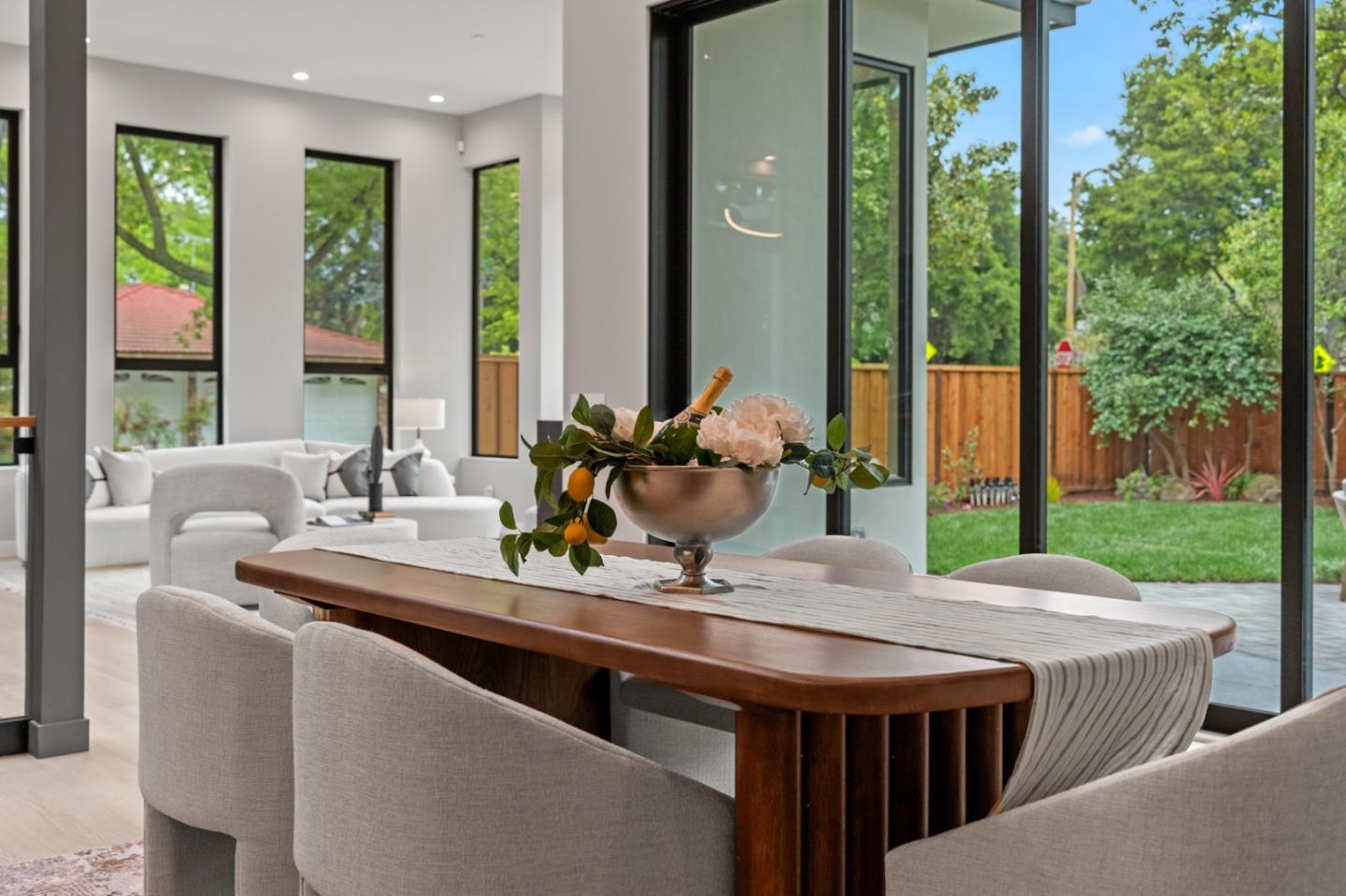 90 Cres Dr PALO ALTO, CA 94301